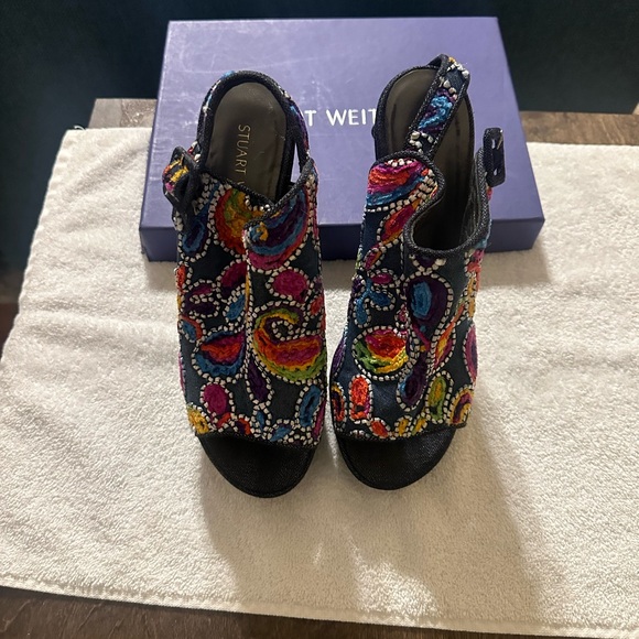 Stuart Weitzman Platform Sandals. - Picture 2 of 10